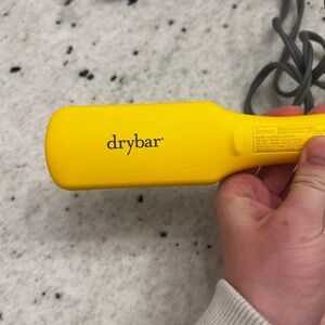 Drybar the brush crush heated straightener brush